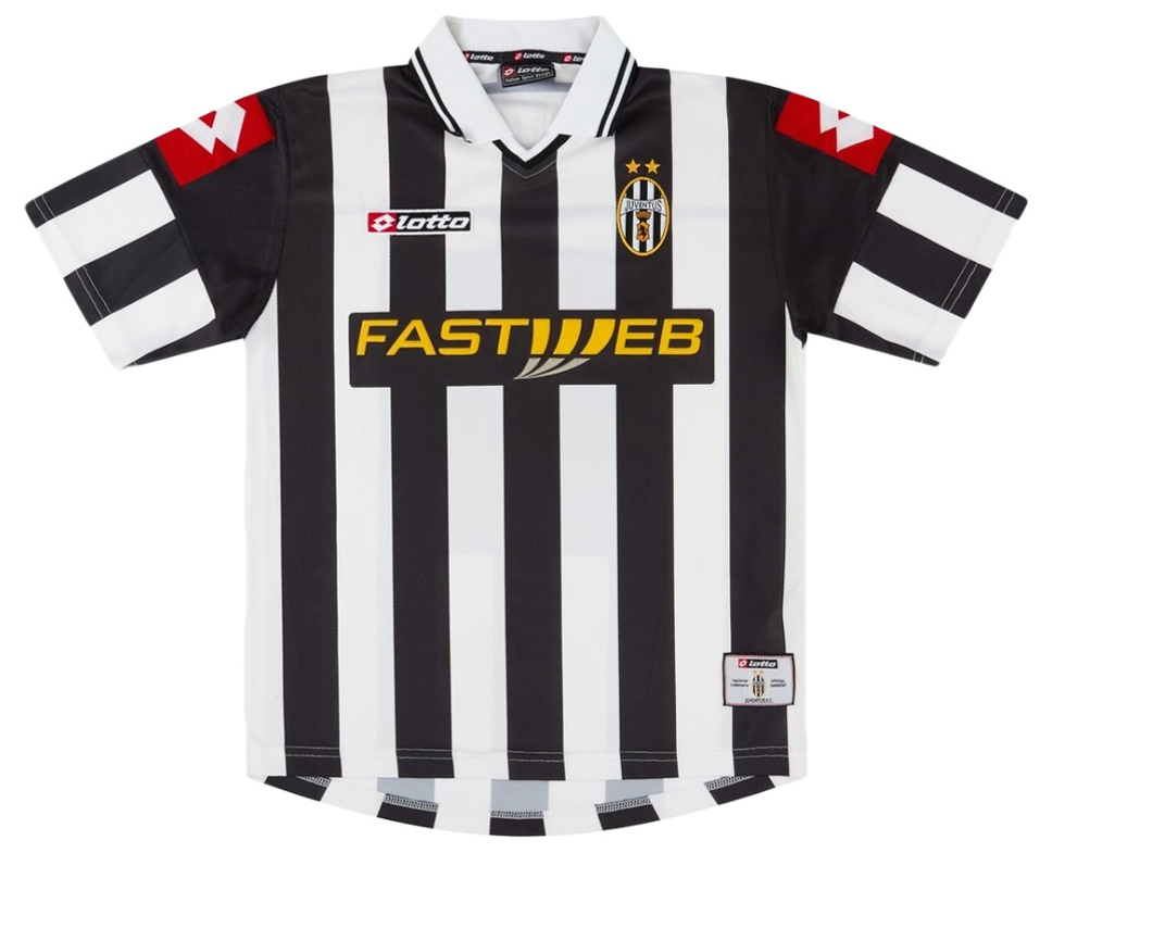 Juventus Retro Jersey Home 2001/02