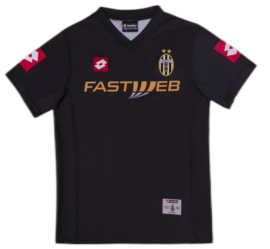 Juventus Retro Jersey Away 2001/02